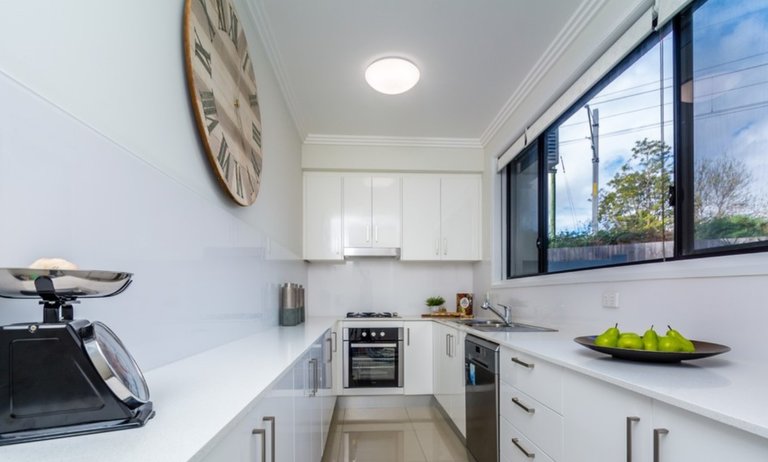 Дизайн узкой кухни: 50 фото красивых интерьеров + советы дизайнера10